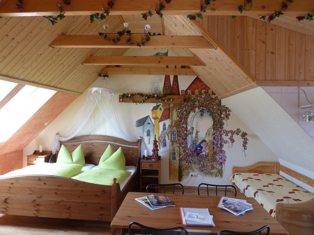 Gaestezimmer Am Maerchenbrunnen Дрезден Номер фото